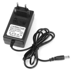 Makita akumuliatorių įkroviklis 21V, 220V