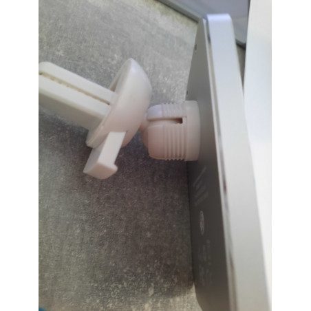 Magnetinis automobilinis telefono kroviklis su bevieliu krovimu 15W M1 (Prekė su defektu 9902292)