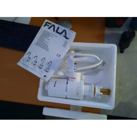 Momentinis vandens šildytuvas 3000 W PROFI STROKKUR-2 (Prekė su defektu 9902955)