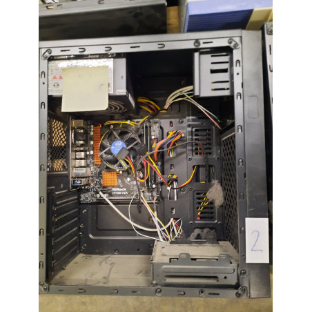 Kompiuteris su motinine plokšte Gigabyte GA-H110M-HDV, maitinimo bloku 400W ir procesoriumi (Prekė su defektu 9903070)
