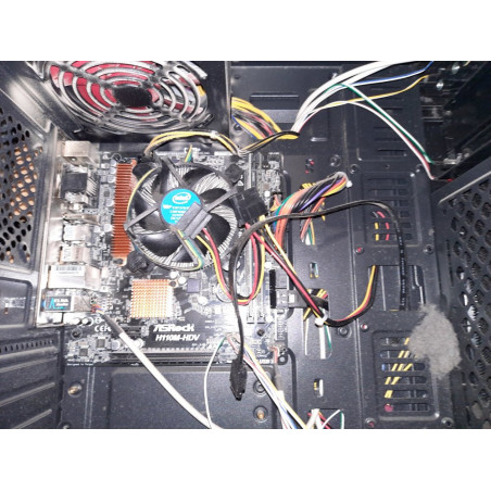 Kompiuteris su motinine plokšte Gigabyte GA-H110M-HDV, maitinimo bloku 400W ir procesoriumi (Prekė su defektu 9903070)