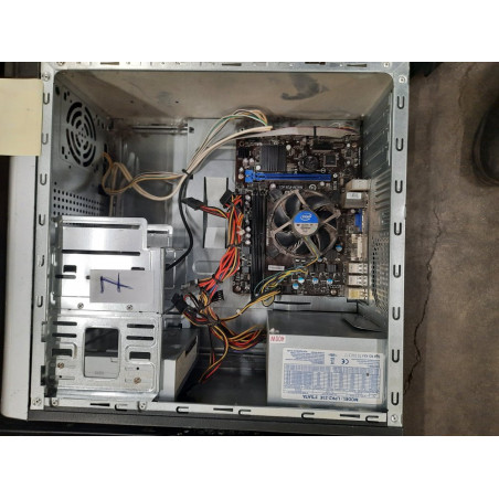 Stacionarus kompiuteris su motinine plokšte MSI H61M-P20 (G3), maitinimo bloku 400W ir procesoriumi (Prekė su defektu 9903073)
