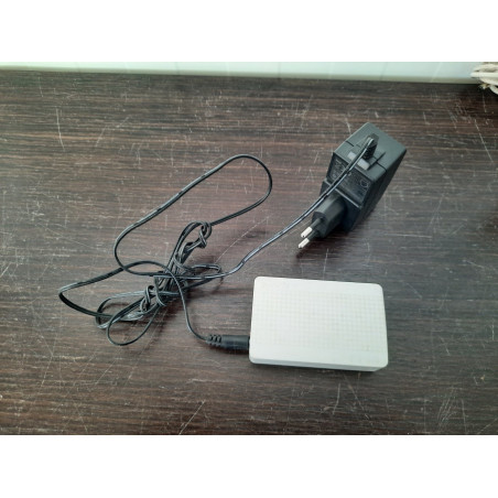 Tinklo komutatorius Tenda S105, baltas (prekė su defektu 9903094)