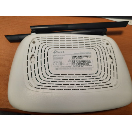 TP-LINK Maršrutizatorius Wi-Fi 2.4GHz 300Mbit/s 4xLAN (Prekė su defektu 9903110)